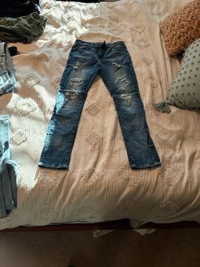 (4 Pairs) American Eagle Outfitters - Distressed Blue Ripped Jeans